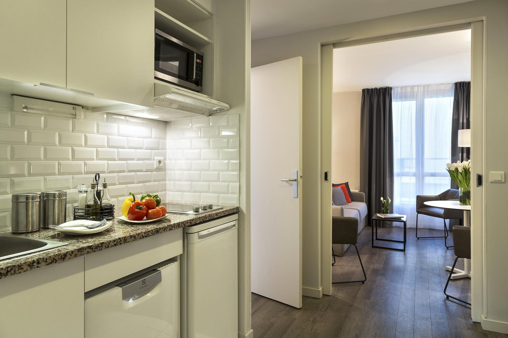 Aparthotel Citadines Montmartre Parigi Esterno foto