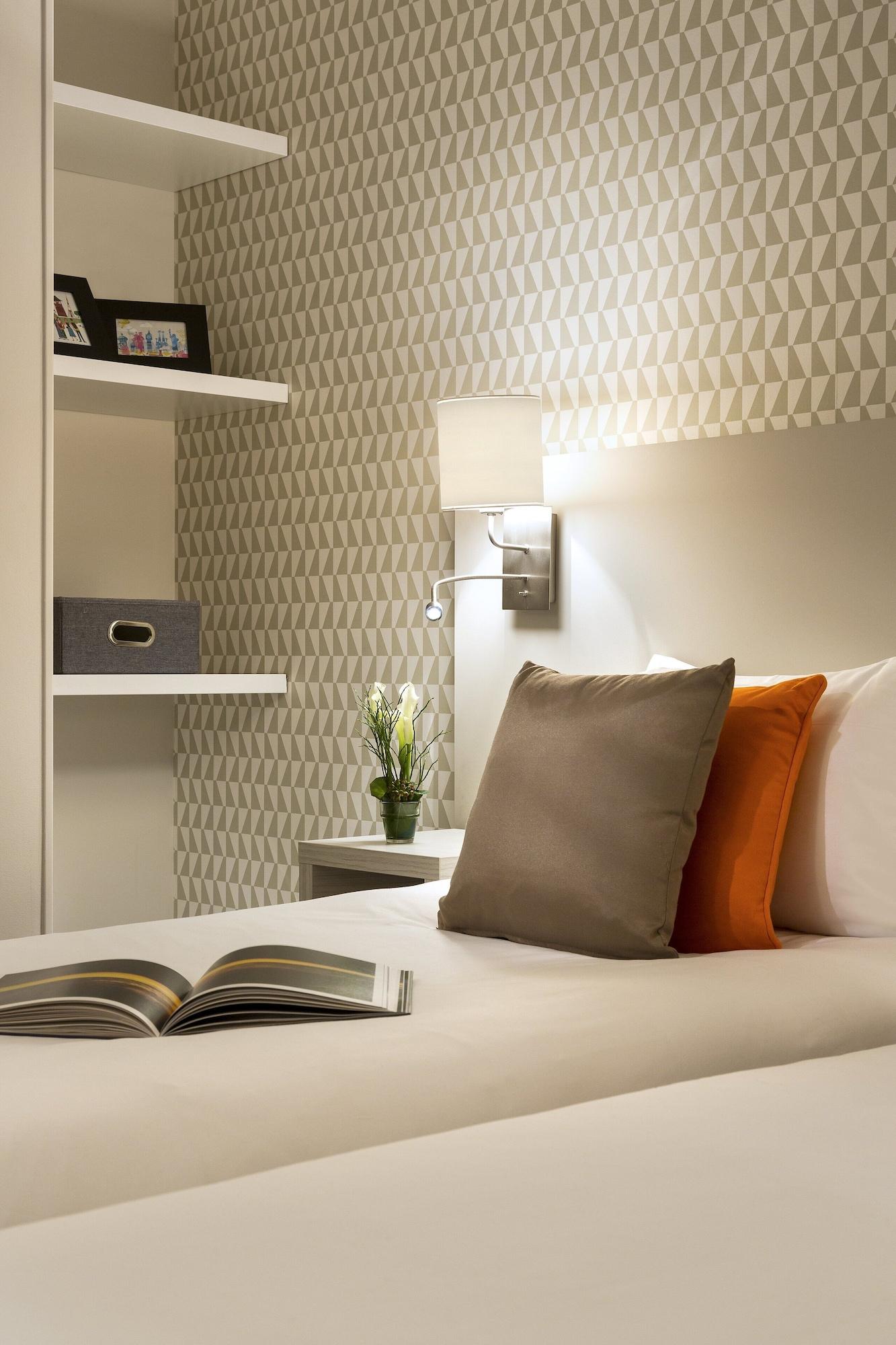 Aparthotel Citadines Montmartre Parigi Esterno foto