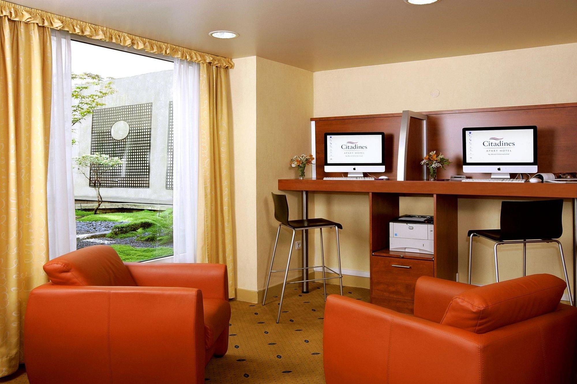 Aparthotel Citadines Montmartre Parigi Esterno foto