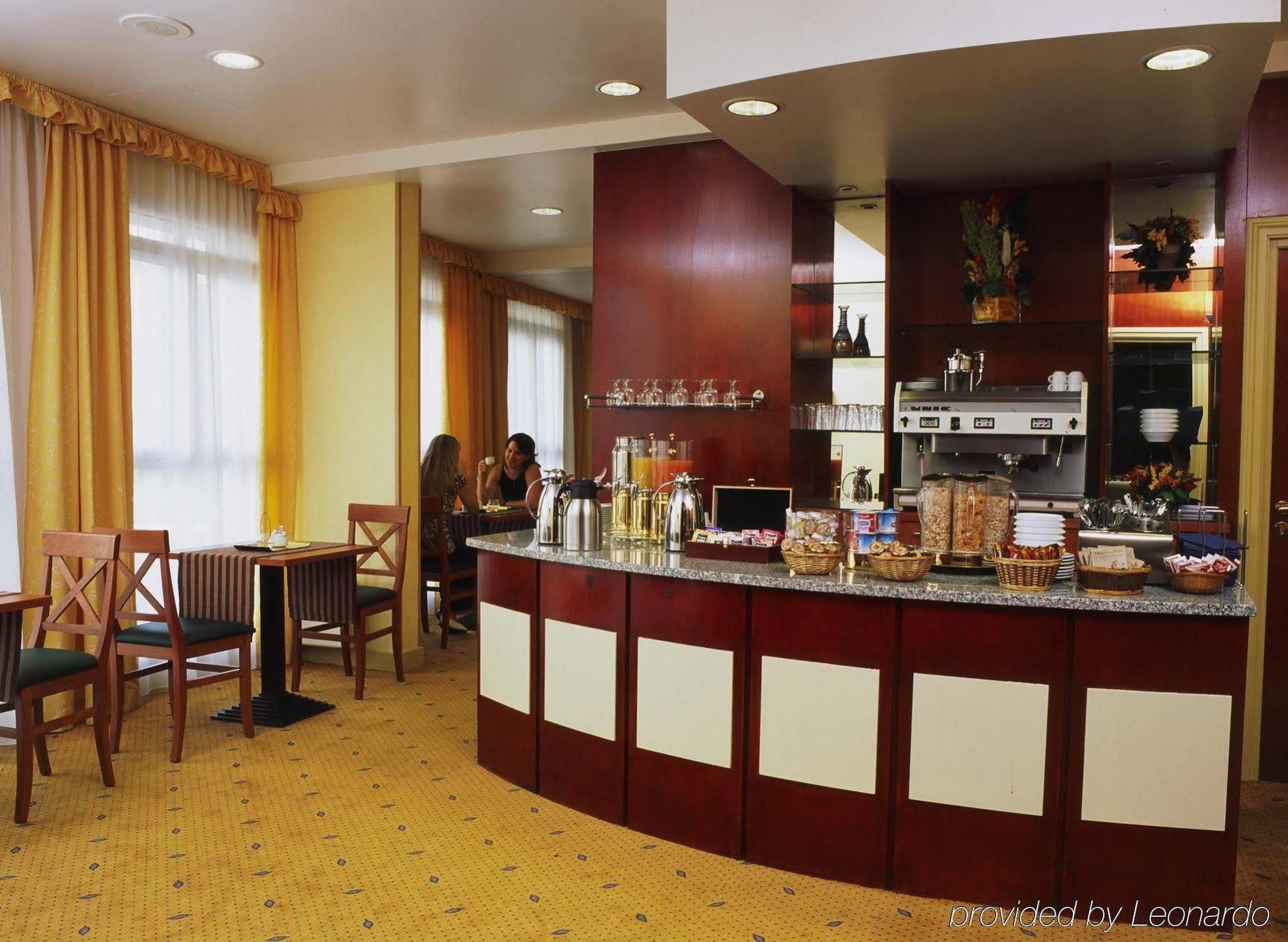 Aparthotel Citadines Montmartre Parigi Ristorante foto