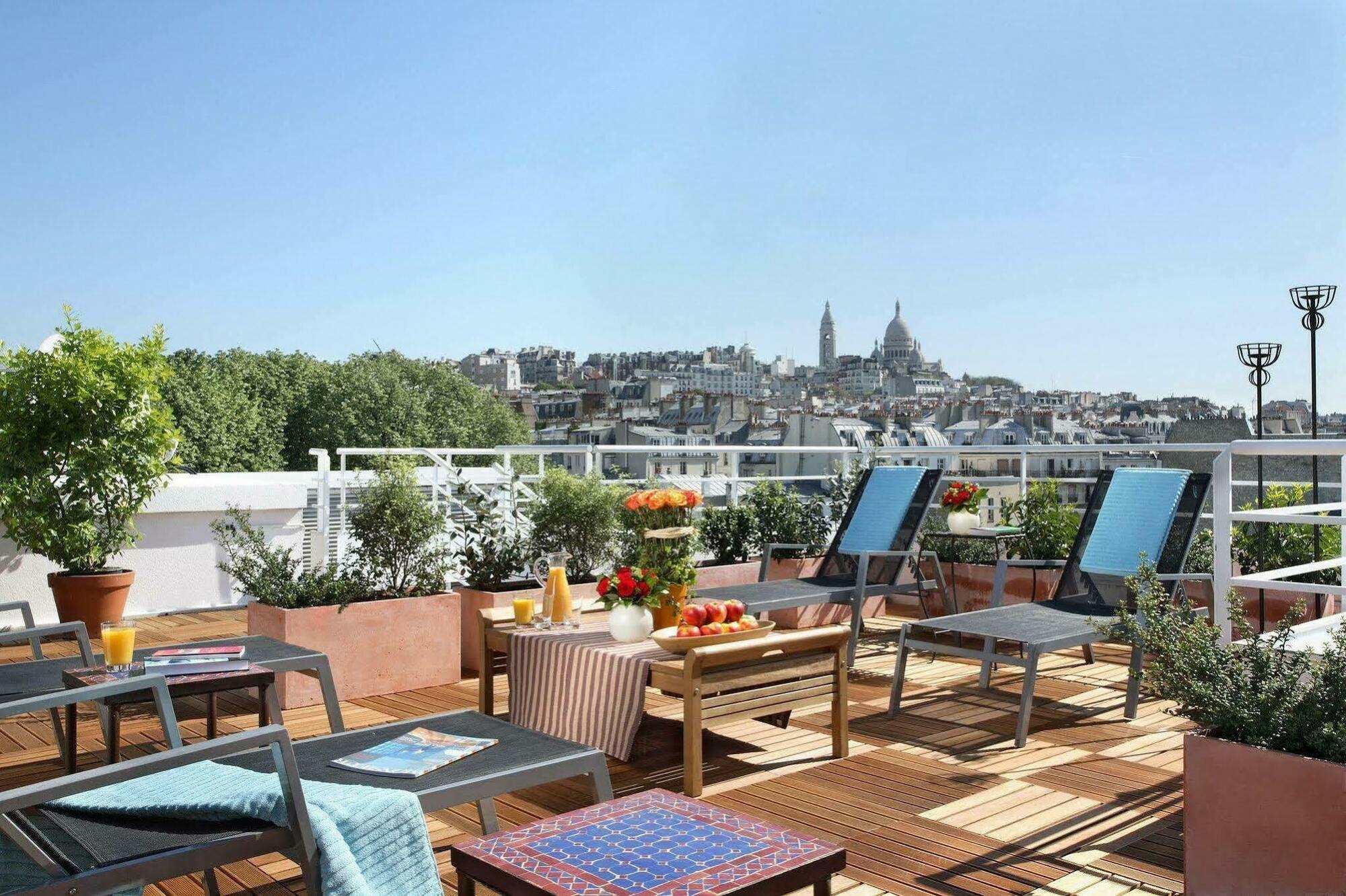 Aparthotel Citadines Montmartre Parigi Esterno foto
