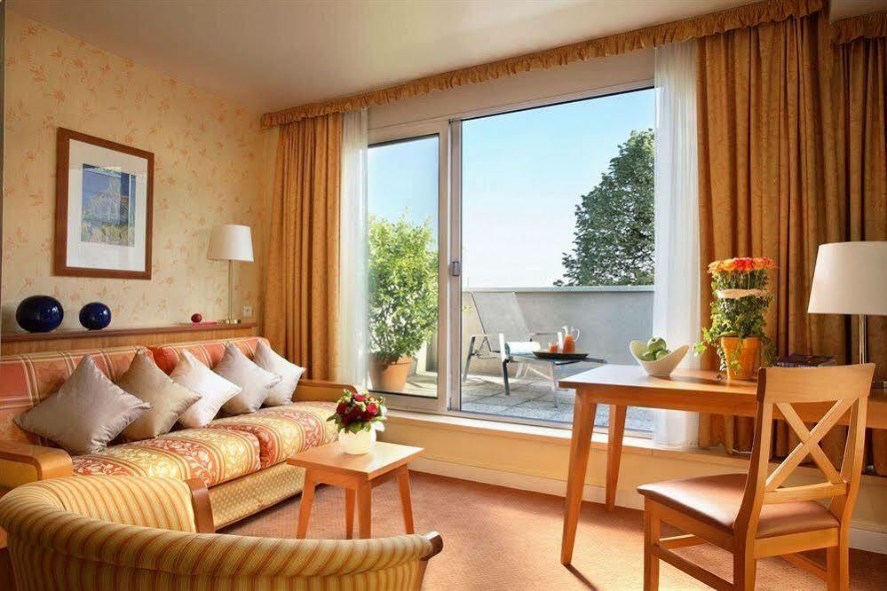 Aparthotel Citadines Montmartre Parigi Esterno foto